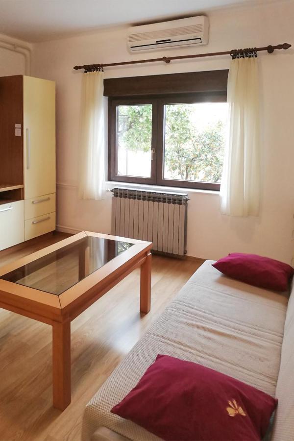 Apartments Silva Pula Exterior photo
